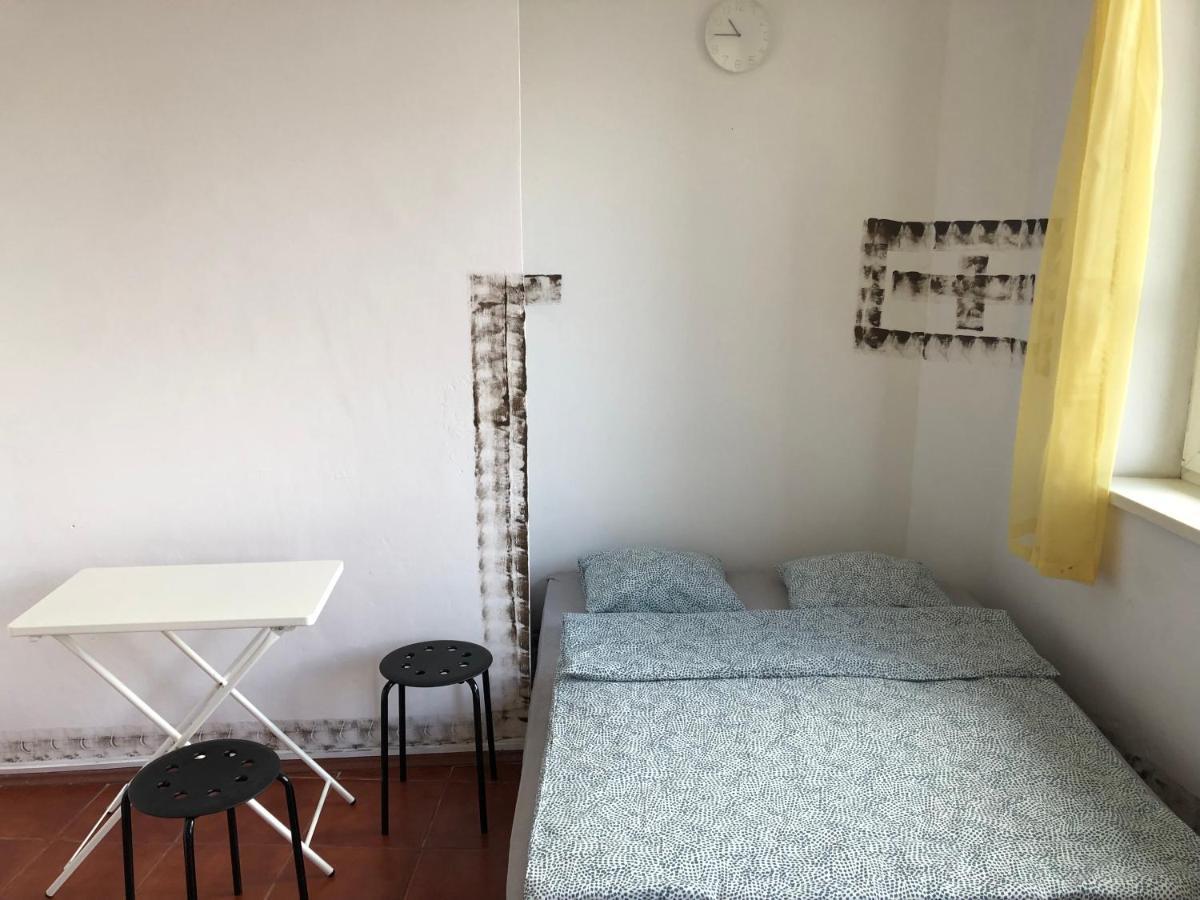 Pokoj 12E Apartment Krakow Bagian luar foto